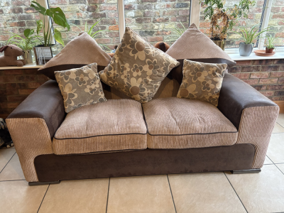 pre-loved-jerry-2-seater-sofa-bed